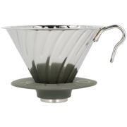 Hario V60 Outdoor 02 Dripper en métal avec base en silicone, Smokey Green